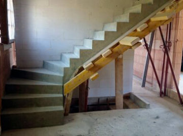 Création d'un escalier en béton dans l'oise